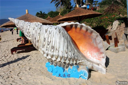 低头望我的眼睛是什么歌（低头看叫什么望）